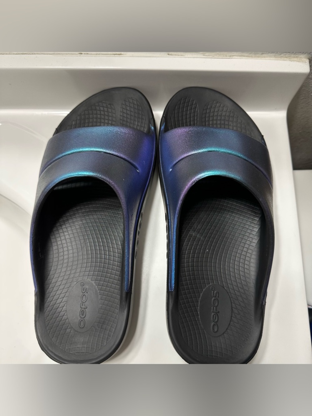 Women's OOfos OOahh Slide Sandal - Picture 5 of 8